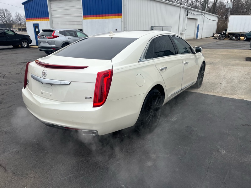 Cadillac XTS Platinum 2013