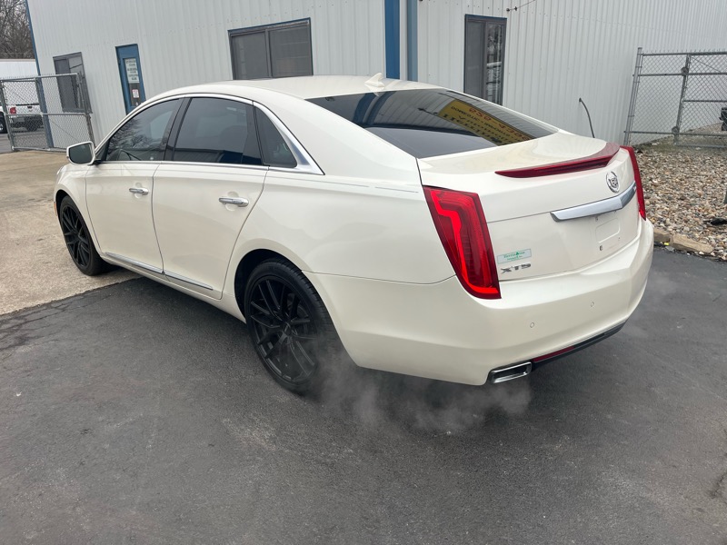 Cadillac XTS Platinum 2013