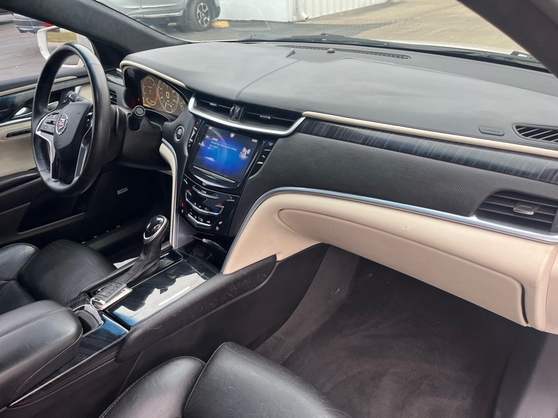 Cadillac XTS Platinum 2013