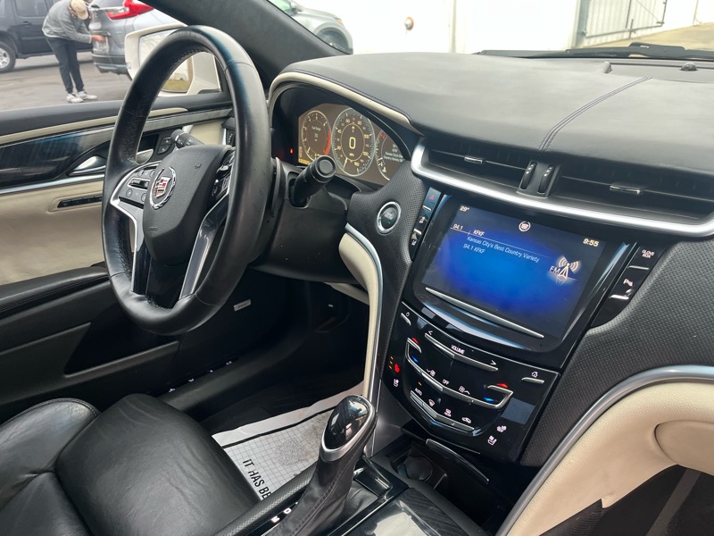 Cadillac XTS Platinum 2013