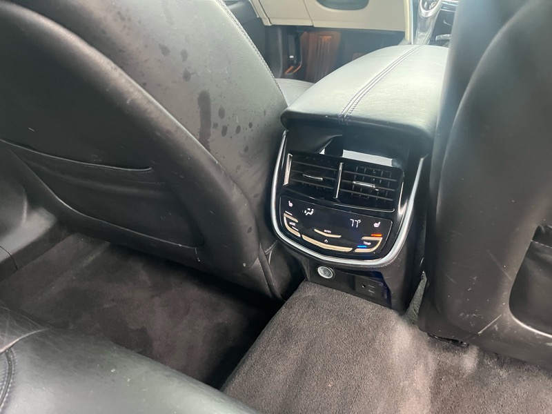 Cadillac XTS Platinum 2013