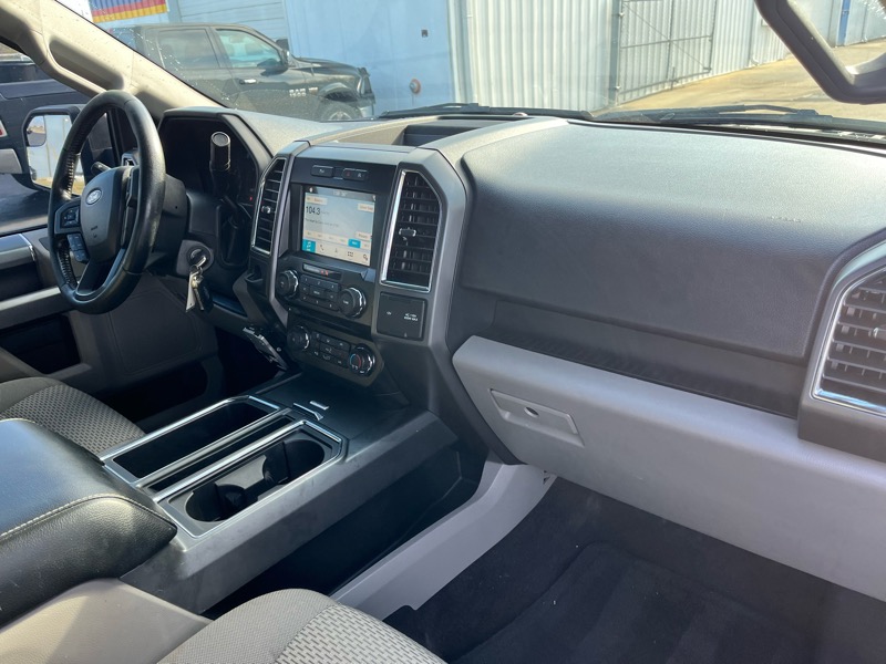 Ford F-150 SuperCrew 2WD 2016