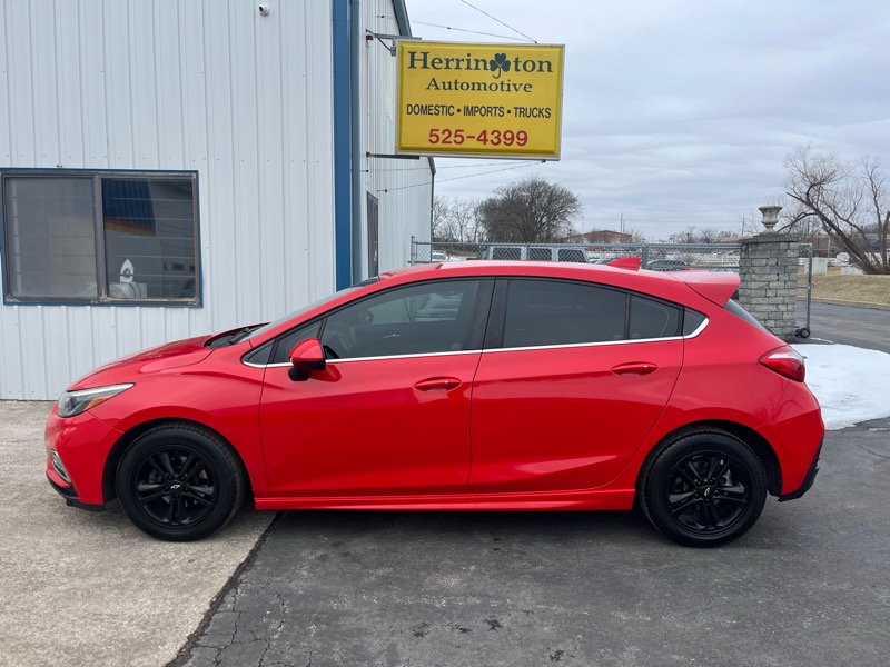 2018 Chevrolet Cruze LT Auto Hatchback