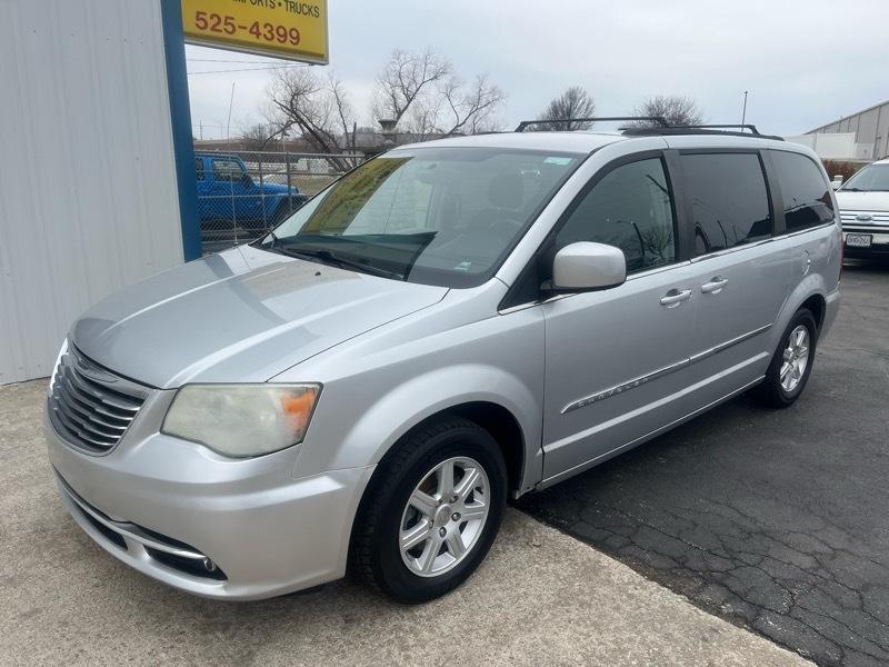 Chrysler Town & Country Touring 2012