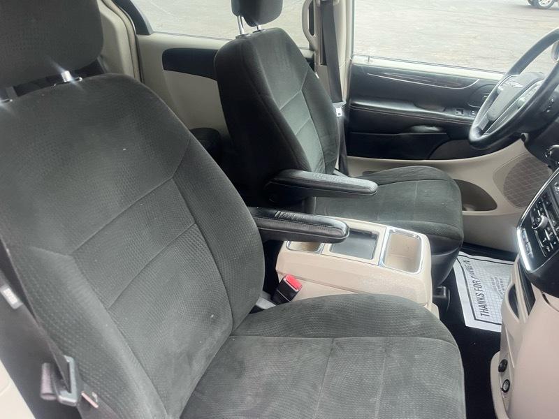 Chrysler Town & Country Touring 2012