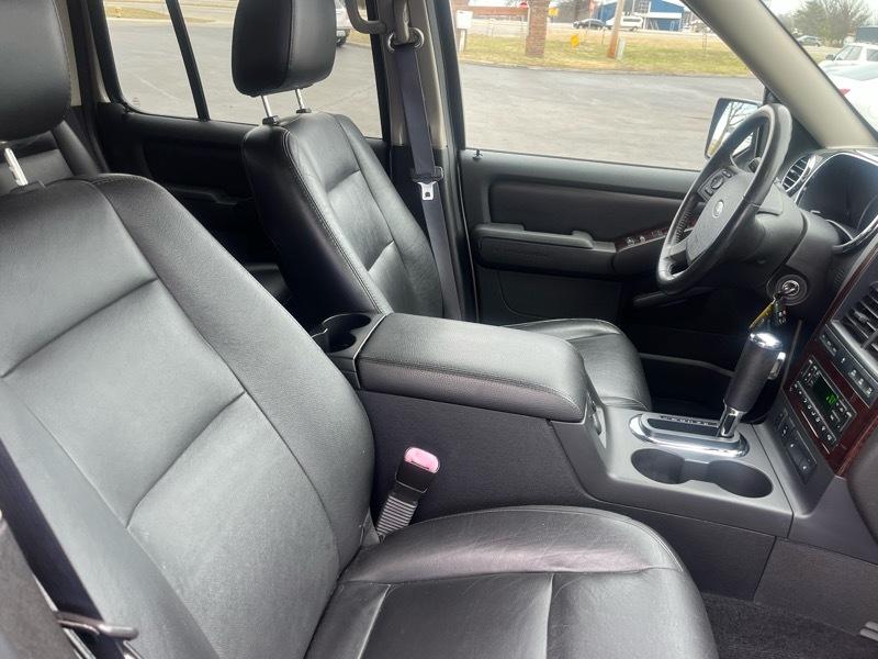 Ford Explorer Limited 4.6L 4WD 2007