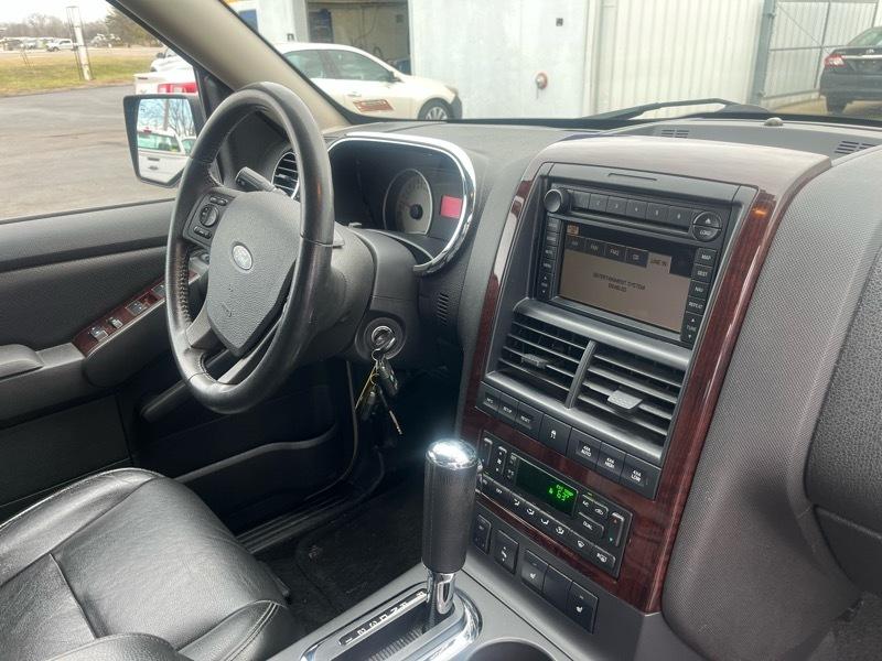 Ford Explorer Limited 4.6L 4WD 2007