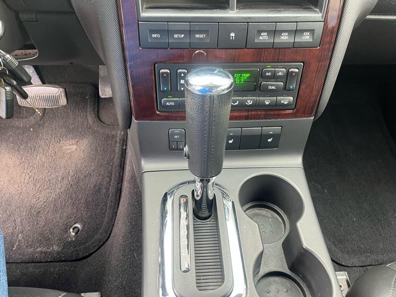 Ford Explorer Limited 4.6L 4WD 2007