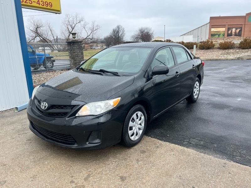 Toyota Corolla 4dr Sdn LE Auto 2011