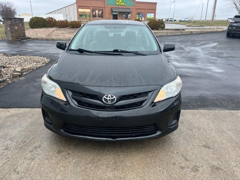 Toyota Corolla 4dr Sdn LE Auto 2011