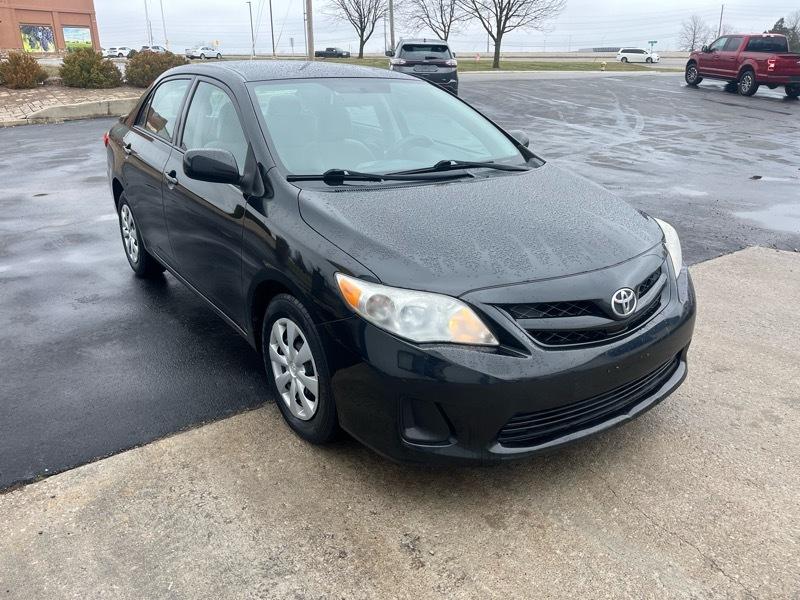 Toyota Corolla 4dr Sdn LE Auto 2011