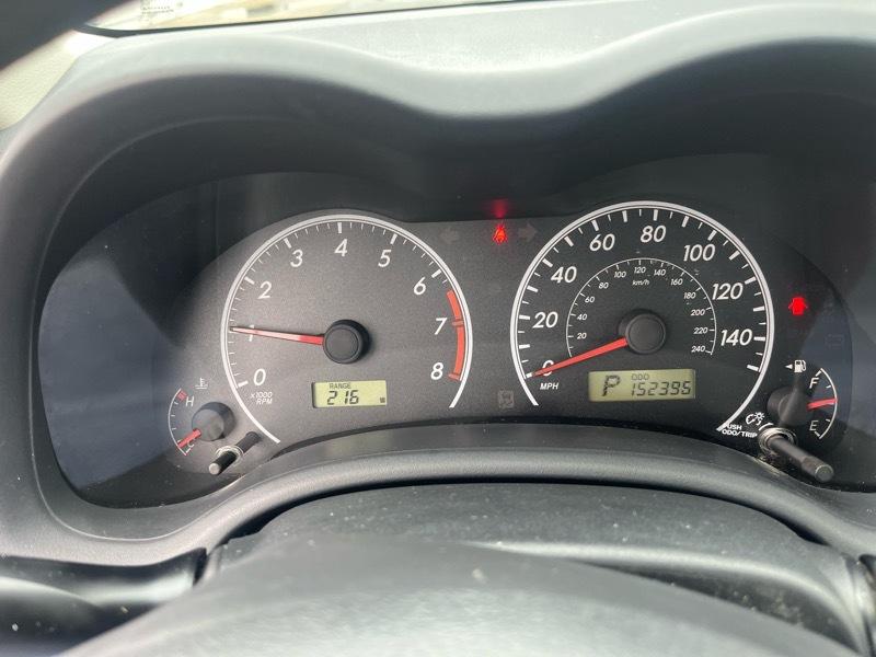 Toyota Corolla 4dr Sdn LE Auto 2011