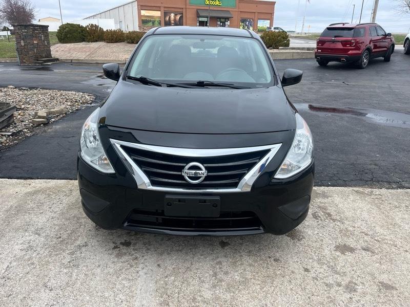 Nissan Versa 1.6 S 5M 2018