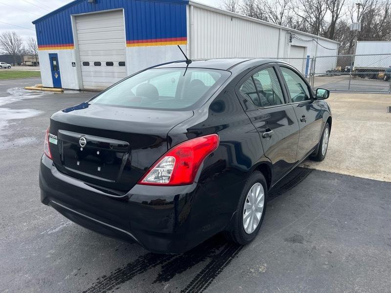 Nissan Versa 1.6 S 5M 2018