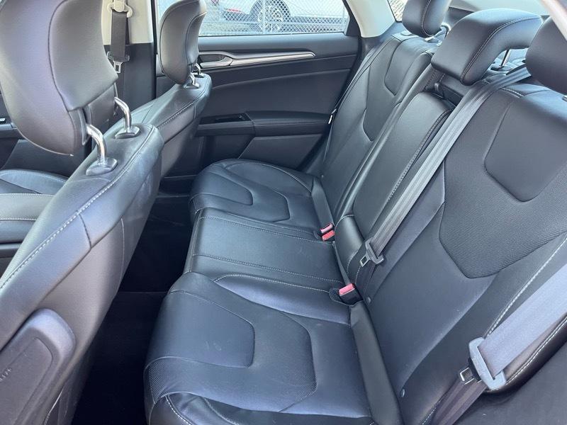 Ford Fusion Hybrid Titanium 2013