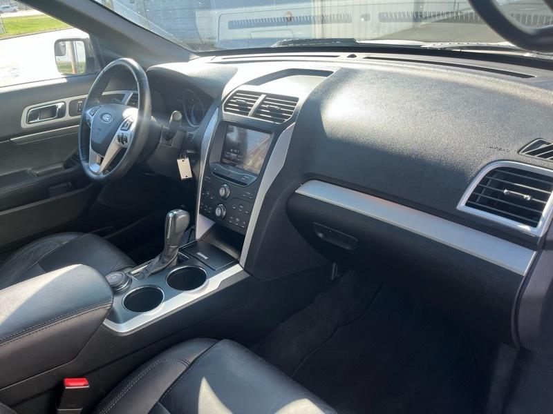 Ford Explorer 4dr XLT 4WD 2011