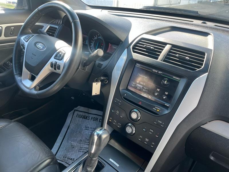 Ford Explorer 4dr XLT 4WD 2011