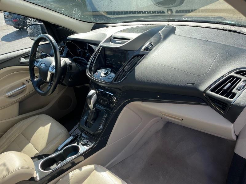 Ford Escape Titanium 4WD 2014