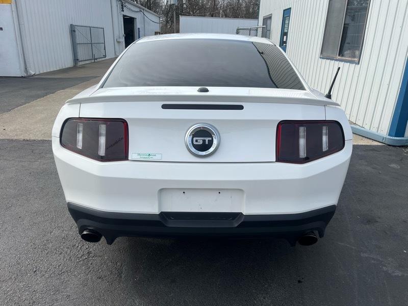 Ford Mustang GT Coupe 2011