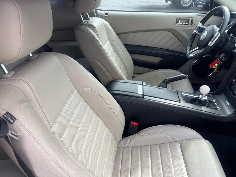 Ford Mustang GT Coupe 2011