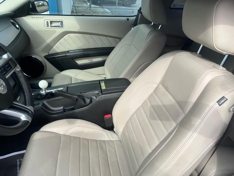 Ford Mustang GT Coupe 2011