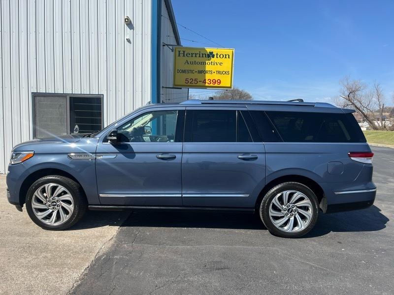 Lincoln Navigator L Reserve 4WD 2022