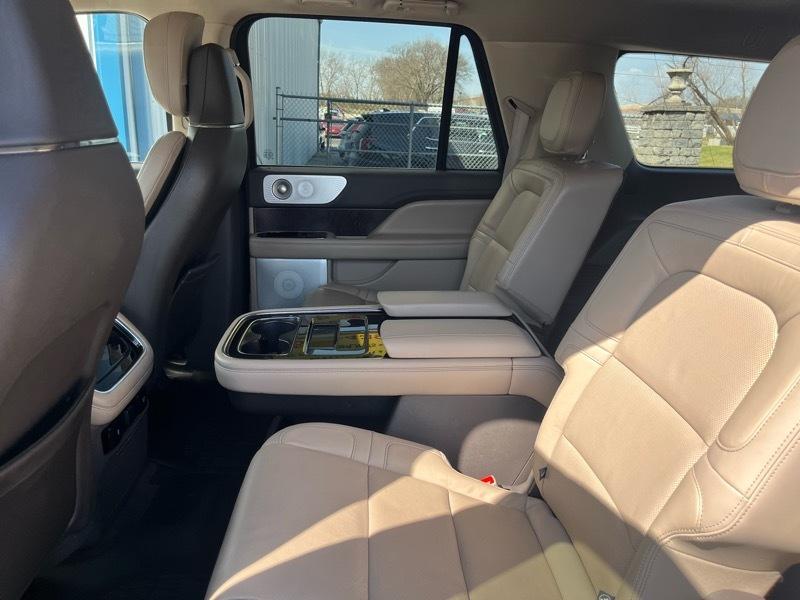 Lincoln Navigator L Reserve 4WD 2022