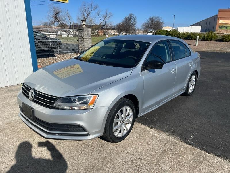 Volkswagen Jetta SE 6A 2015