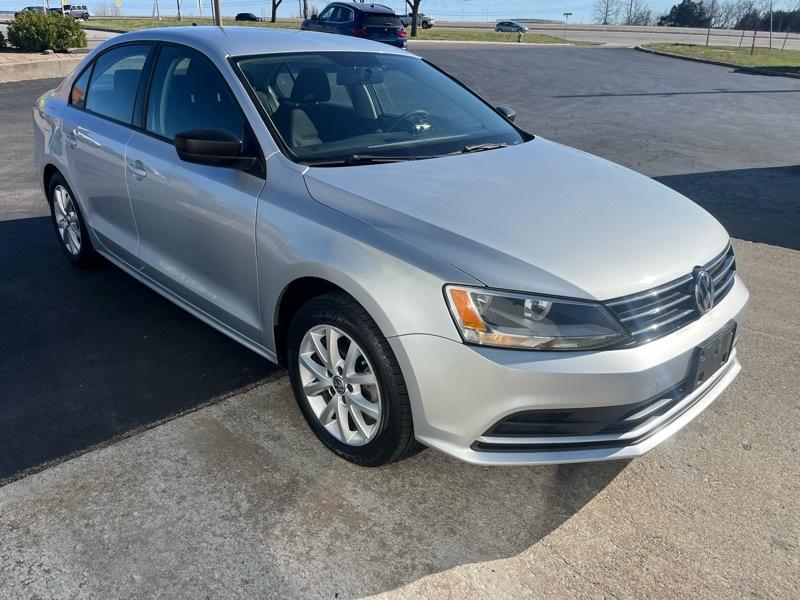 Volkswagen Jetta SE 6A 2015