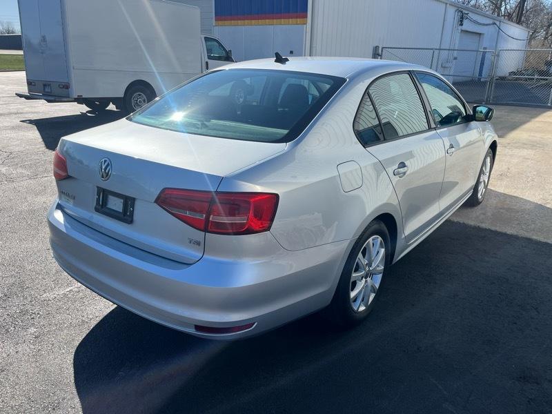 Volkswagen Jetta SE 6A 2015