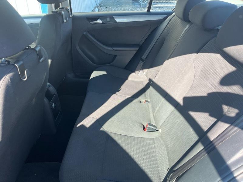 Volkswagen Jetta SE 6A 2015