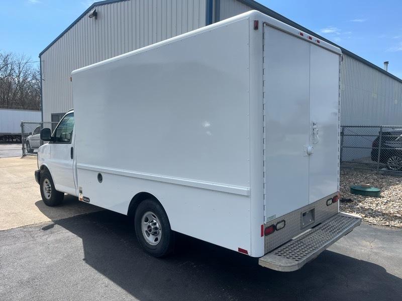 GMC Savana G3500 139 in. 2013