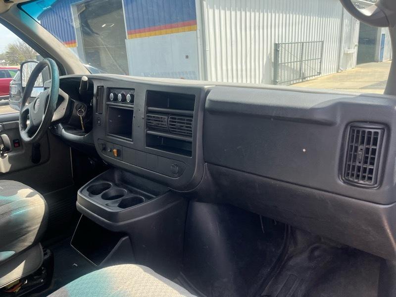 GMC Savana G3500 139 in. 2013