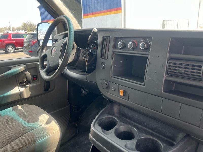 GMC Savana G3500 139 in. 2013