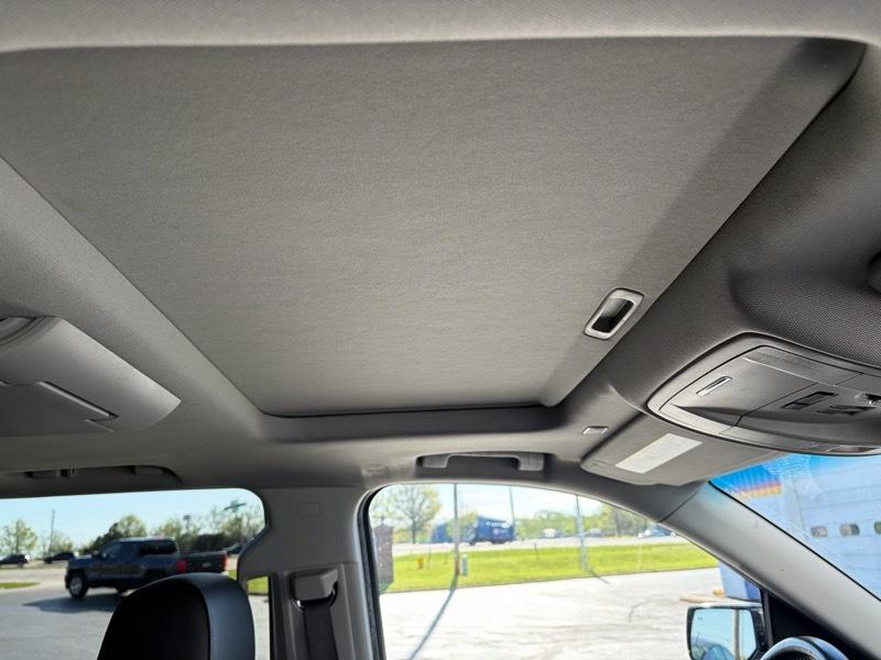 GMC Yukon SLT 4WD 2017