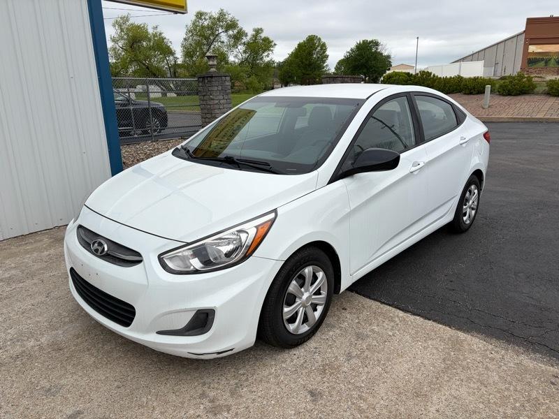 Hyundai Accent SE 4-Door 6A 2017