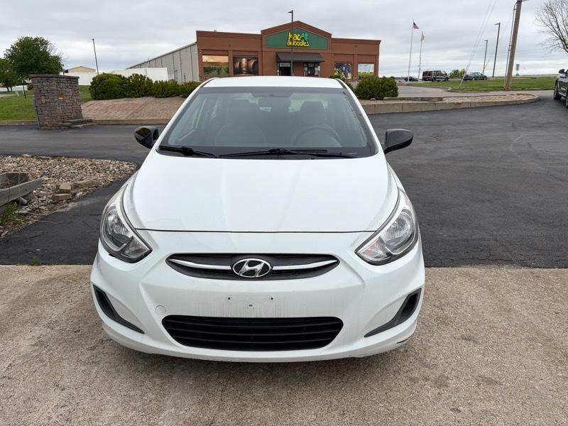 Hyundai Accent SE 4-Door 6A 2017