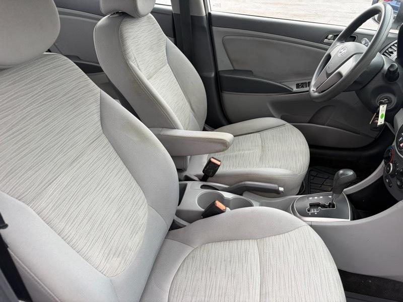 Hyundai Accent SE 4-Door 6A 2017