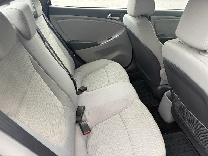 Hyundai Accent SE 4-Door 6A 2017