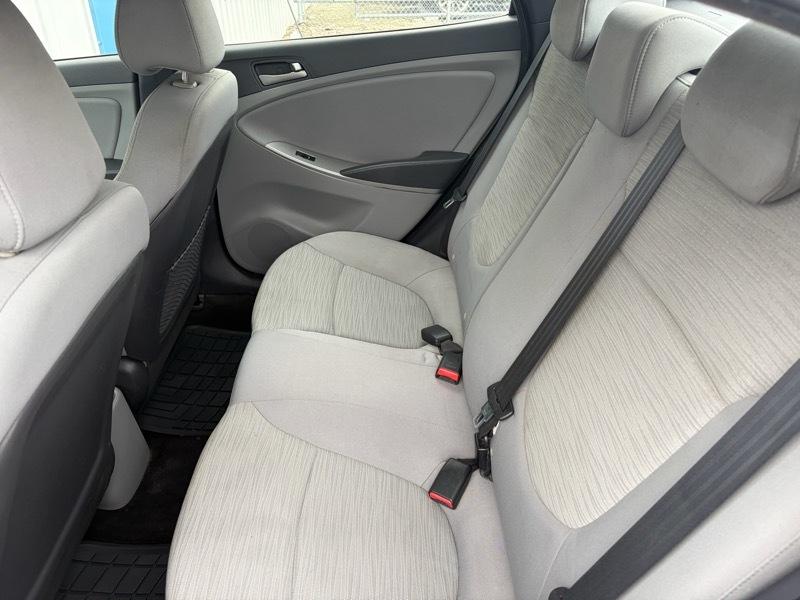 Hyundai Accent SE 4-Door 6A 2017