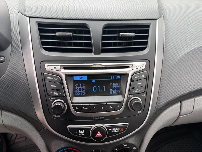 Hyundai Accent SE 4-Door 6A 2017