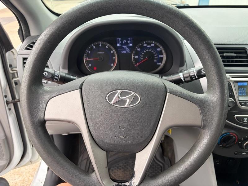 Hyundai Accent SE 4-Door 6A 2017