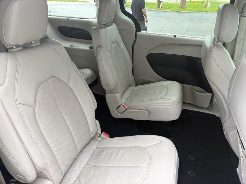 Chrysler Pacifica Touring-L 2021