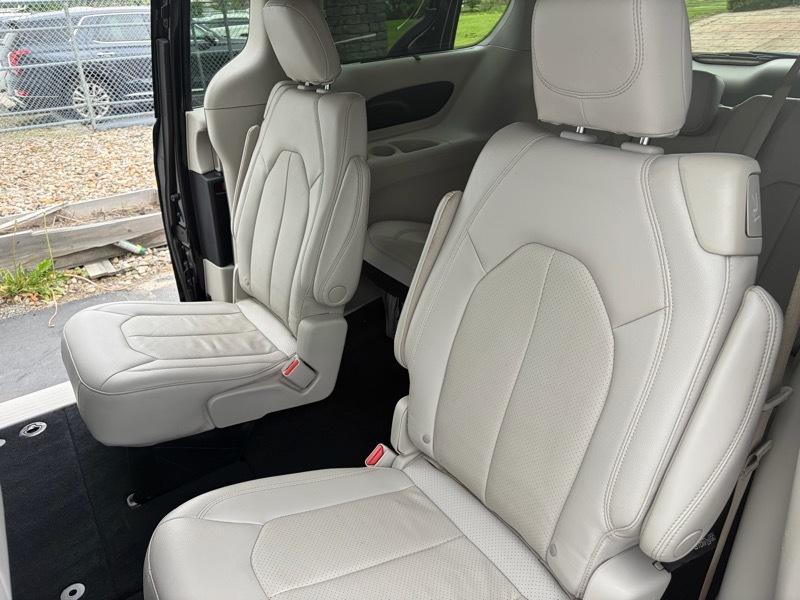 Chrysler Pacifica Touring-L 2021