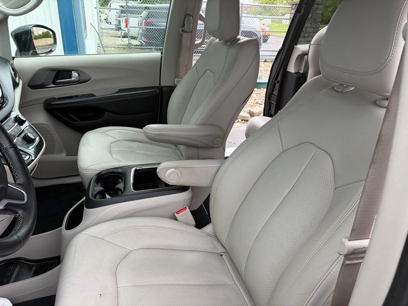 Chrysler Pacifica Touring-L 2021