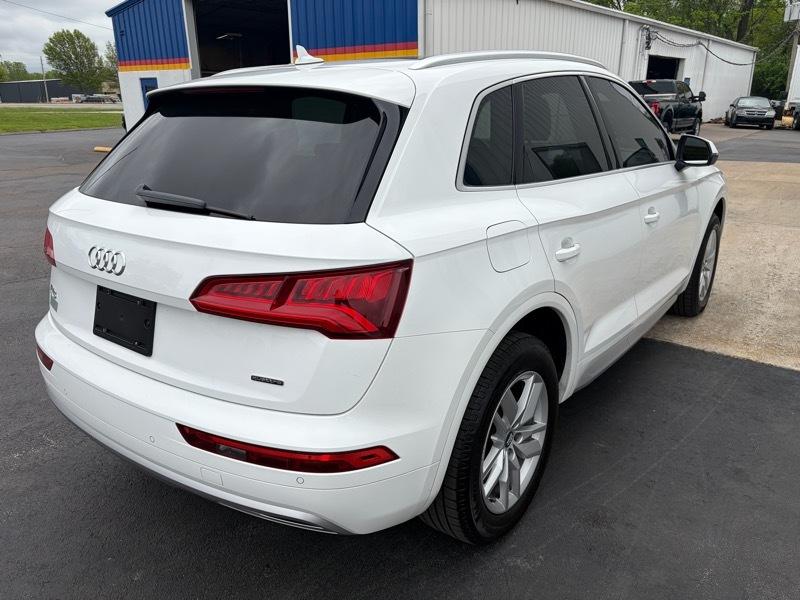 Audi Q5 2.0T Premium quattro 2020