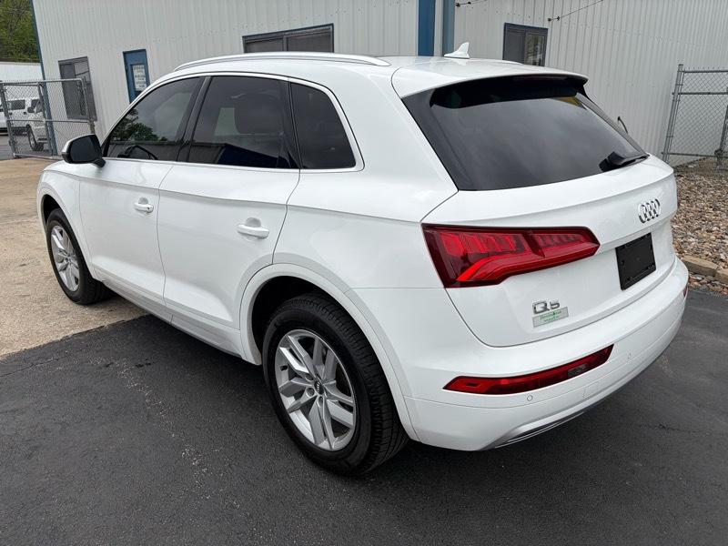 Audi Q5 2.0T Premium quattro 2020
