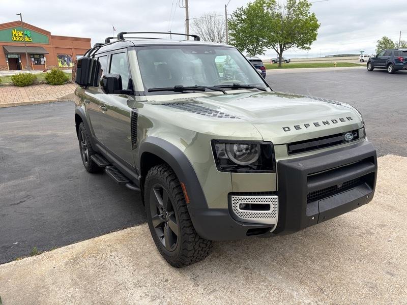 Land Rover Defender 130 SE 2023