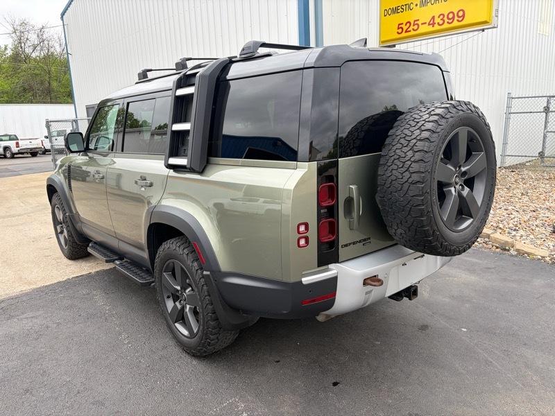 Land Rover Defender 130 SE 2023