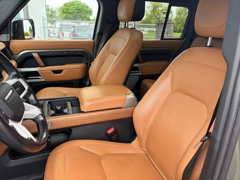 Land Rover Defender 130 SE 2023